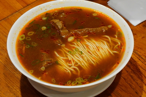 「紅焼牛肉麺(250台湾ドル≒930円)」@鼎泰豊 101店の写真