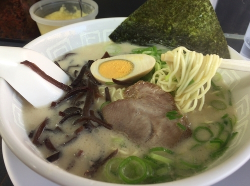 「ラーメン(500円)」@博多天神 お茶の水店の写真