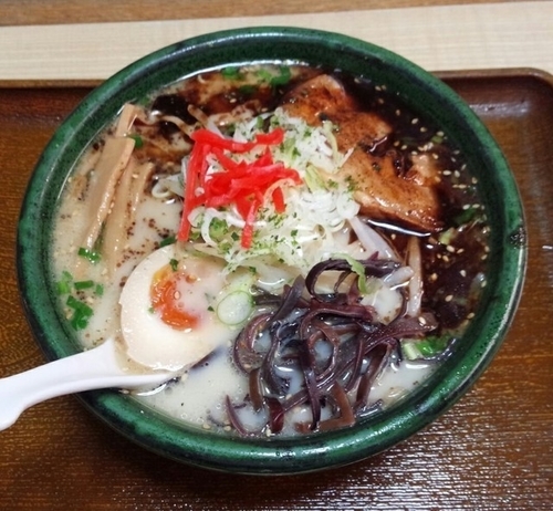 「まろやかとんこつらーめん680円」@麺屋はやさかの写真