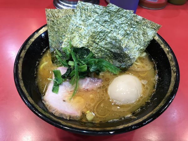 「ラーメン+味玉」@家系総本山 ラーメン吉村家の写真