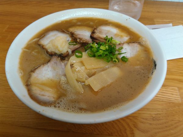 「中華そば肉入り大ニンニク入り」@中華そば ○虎の写真