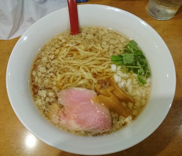 「背脂醤油ラーメン(太麺)　830円」@麺屋 紅の写真