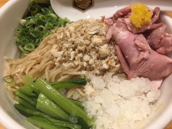 「冷やし鯛油そば（大）」@真鯛らーめん 麺魚の写真