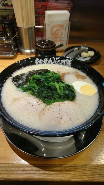 「げんこつ塩ラーメン大盛り830円ほうれん草無料」@らあめん花月嵐 中延店の写真