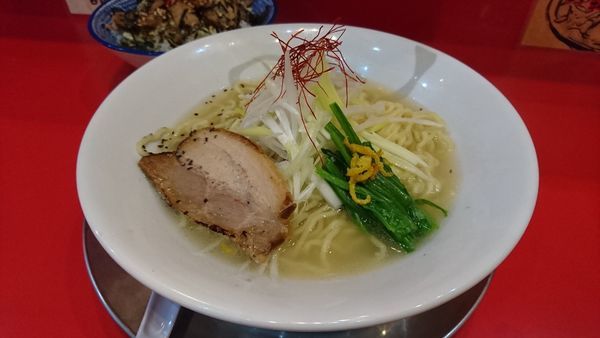 「塩ラーメン+大盛り+ちゃーしゅう飯大盛り」@ちゃーしゅうや武蔵 イオンモール日の出店の写真