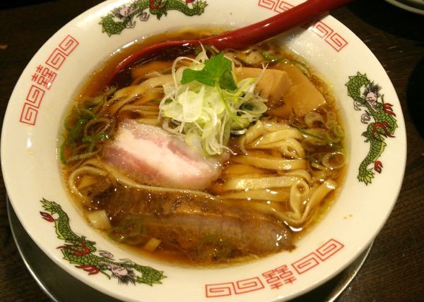 「【7周年限定】醤油らーめん　700円」@立ち呑み居酒屋 金町製麺の写真