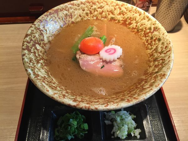 「鴨白湯そば 卵黄乗せ」@銀座 鴨そば 九代目 けいすけの写真