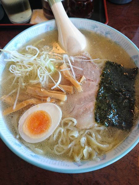 「さっぱり正油ラーメン 680円 餃子(ラーパス)」@青竹手打ちラーメン 桐生宿の写真