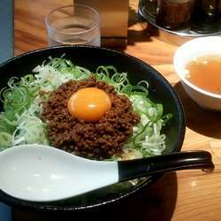 汁なし坦々麺（大盛、一口ライス無料）