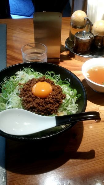 「汁なし坦々麺（大盛、一口ライス無料）」@麻布麺房どらいちの写真