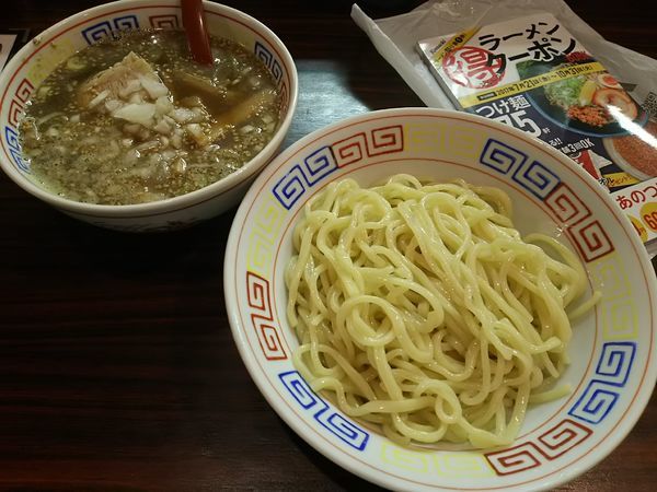 「極にぼつけめん　※クーポンで７００円　＋替え玉：細麺」@煮干しらあめん 燕黒の写真
