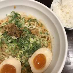 汁なし担々麺、辛み追加
