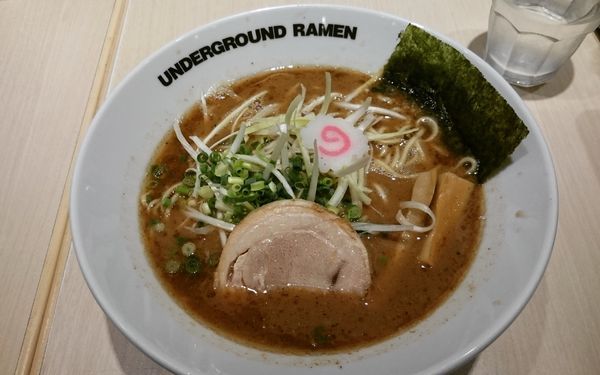 「らーめん 780円」@UNDERGROUND RAMEN 頑者 コクーンシティさいたま新都心店の写真