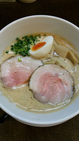 「豚CHIKIしょうゆ」@ラーメン家 みつ葉 本店の写真