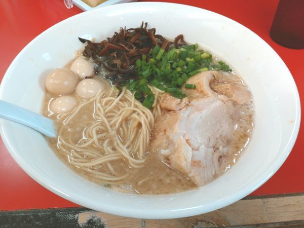 「塩とんこつ￥720・うずらの玉子￥100」@ラーメン一心の写真