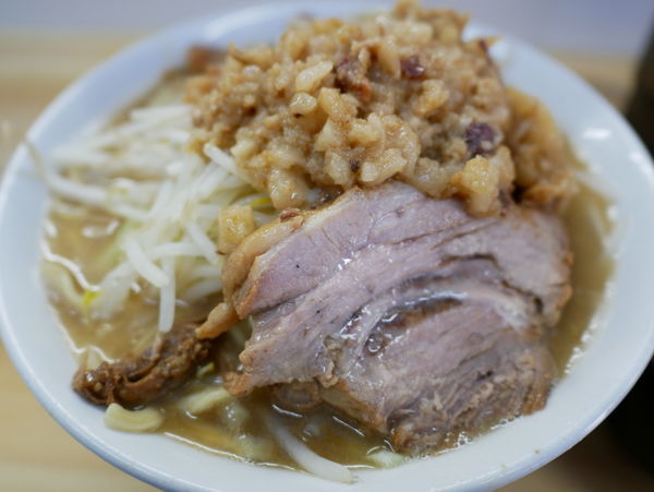 「ラーメン アブラ＋辛いアブラ」@俺の生きる道 白山店の写真