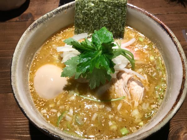 「鴨の濃い出汁そば＋サービス味玉」@神田とりそば なな蓮の写真