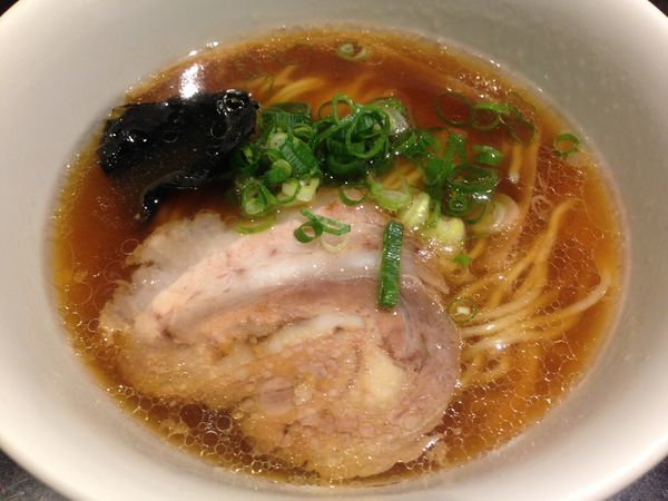 「ミニ醤油ラーメン　￥５７０」@支那そばや 新横浜ラーメン博物館店の写真