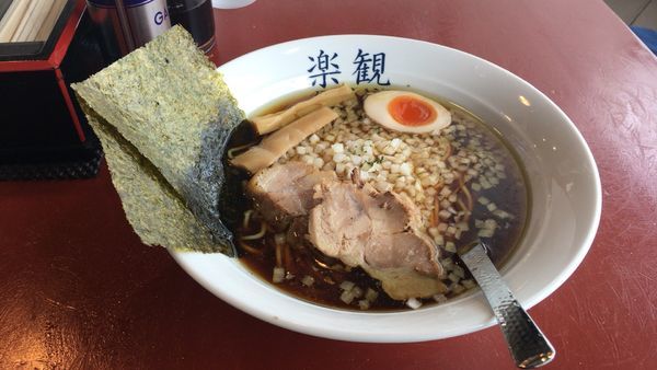 「特製琥珀ラーメン」@楽観 立川の写真