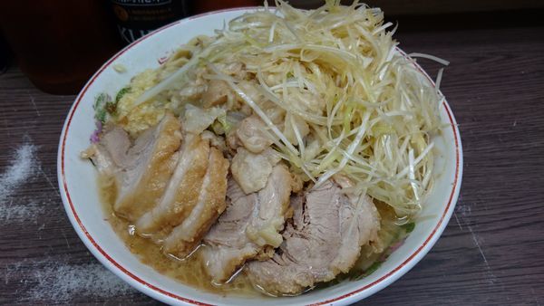 「小豚+ネギ ニンニクアブラ」@ラーメン二郎 横浜関内店の写真