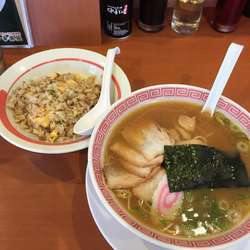「司」ラーメン半チャーハンランチ（799円）