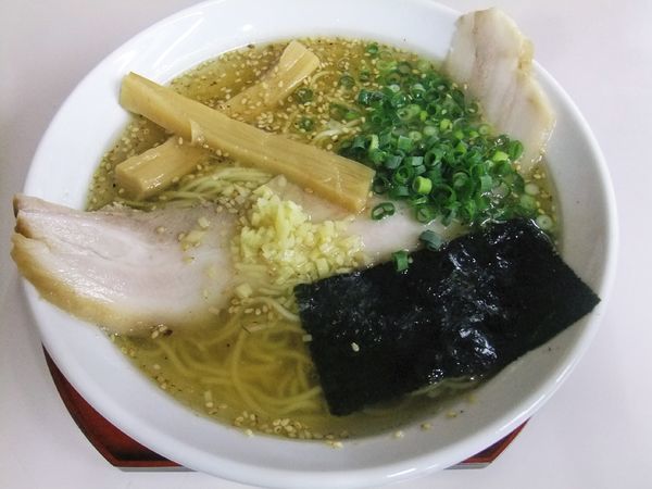 「塩らぁめん（750円）」@らぁめん たけやの写真