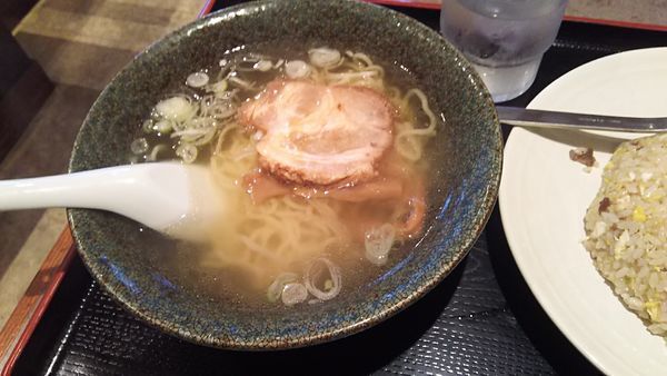 「Bセット(半塩ラーメン+チャーハン)」@らーめん あいちゃく亭の写真