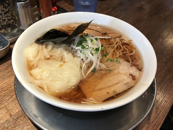 「醤油旨味そばワンタンの皮」@Tomboの写真