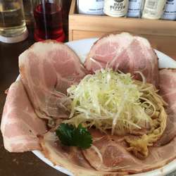 鶏白湯ラーメン大800円プラス肉増し200円