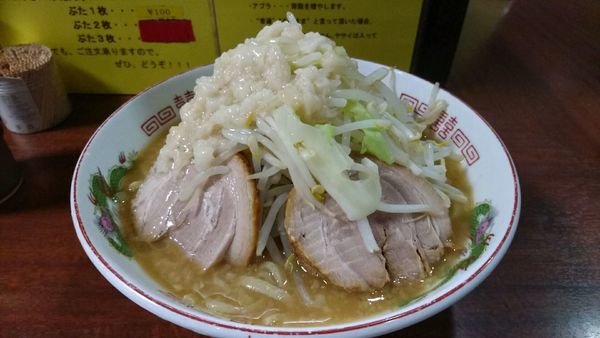 「ラーメン 脂 野菜」@ラーメン 豚んちの写真