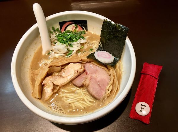 「濃厚にぼしそば＋半和え玉」@おおぜき中華そば店の写真