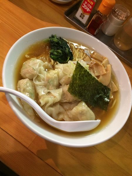 「醤油ワンタン麺」@麺や とりまるの写真