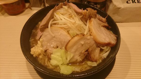 「チャーシューニボ五郎大盛り」@ラーメン ポール亭の写真
