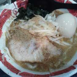 味噌らーめん味玉セット780円(柏ランパスにて540円)