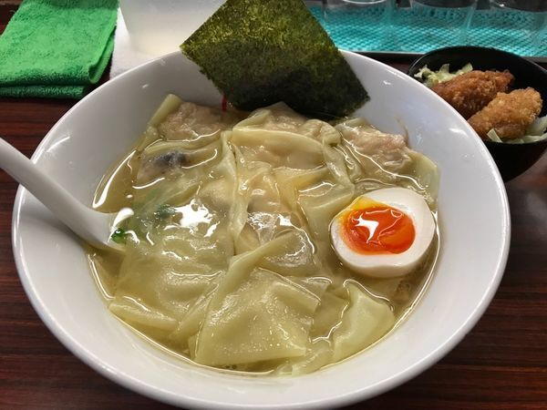 「【限定】鶏仙人スーパーワンタン麺 900円」@ラーメンげんきだまの写真