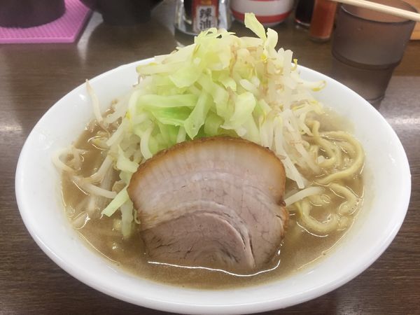 「正油らーめん（中）野菜にんにく（780円）」@らーめん 旭郎山の写真