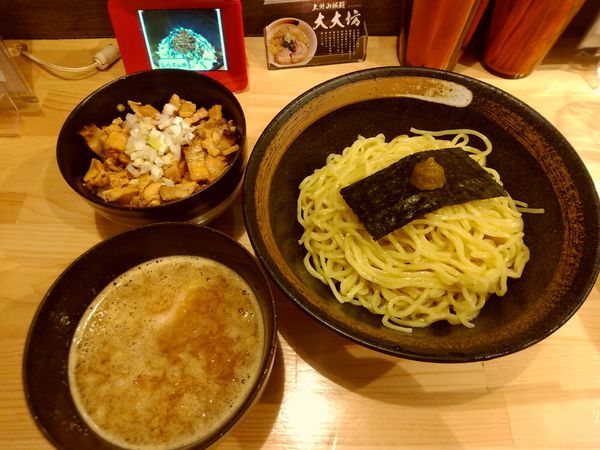 「つけめん(大盛・220g)800円＋肉飯300円」@上州山賊麺 大大坊の写真