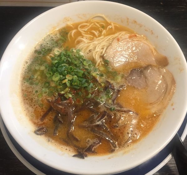 「赤辛ラーメン680円+替玉100円」@博多ラーメン ごたるの写真