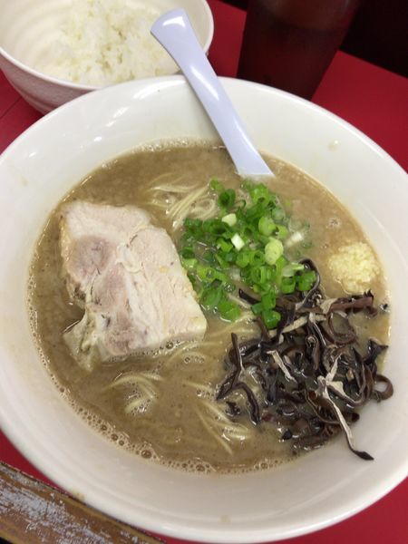 「醤油とんこつ 720円 +ごはん100円」@ラーメン一心の写真