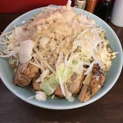 ラーメン大＋豚2枚(ニンニクヤサイアブラマシマシ)