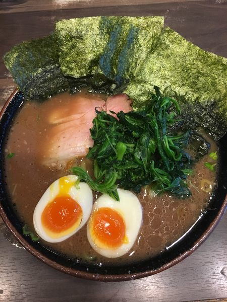 「のり玉ラーメン」@神田ラーメン わいず 神田本店の写真