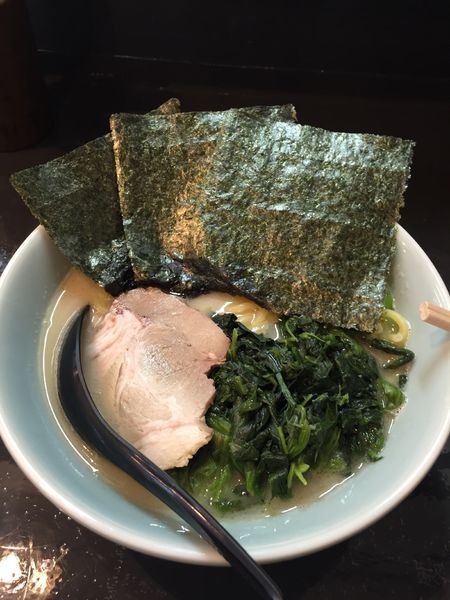 「豚骨塩ラーメン（堅濃多700円）」@横濱豚骨醤油 ラーメン佐原の写真