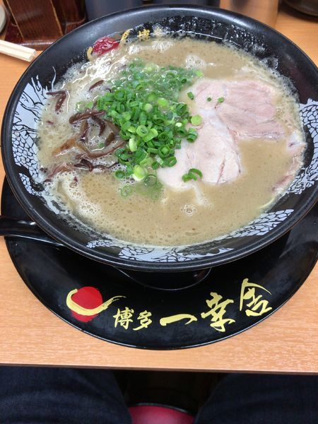 「ラーメン（700円）」@博多一幸舎 総本店の写真