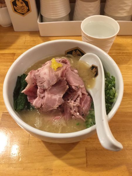 「濃厚真鯛ラーメン＋チャーシュー増し」@真鯛らーめん 麺魚の写真