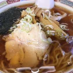 醤油ラーメン　￥６８０