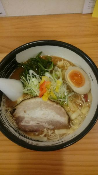 「３年味噌のトマみそラーメン」@濃厚ラーメン じゅんの写真