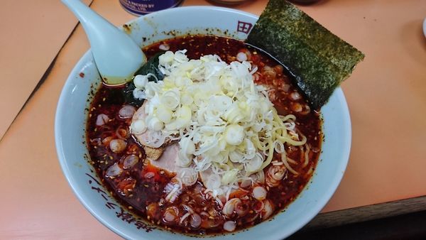 「地獄ラーメン極上3 大盛無料 ネギ薬味」@地獄ラーメン 田中屋の写真
