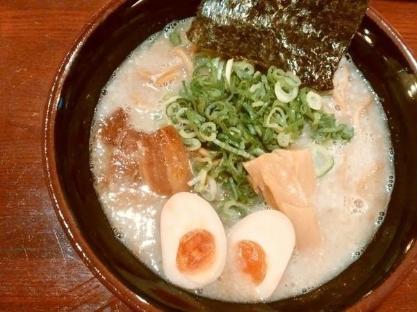 「えい蔵らーめん（大盛）＋味玉」@麺匠 えい蔵 多摩センター店の写真