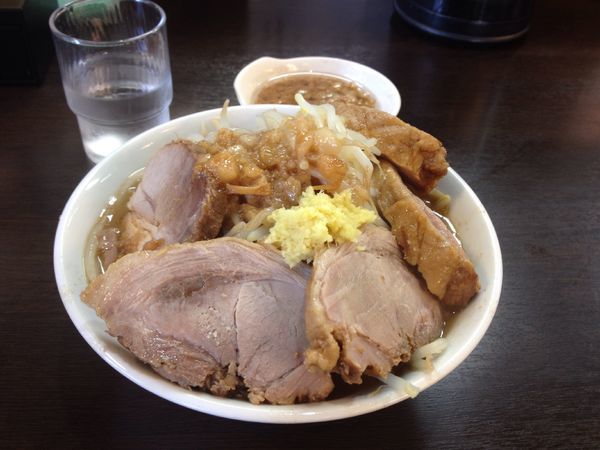 「らーめん少豚増しショウガアブラどでん」@ラーメンどでん 大宮店の写真