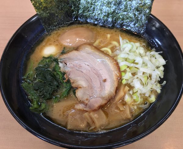「味玉醤油豚骨ラーメン（￥890）」@ゴル麺 用田店の写真